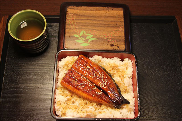  eel rice--more than eight years of knife skill